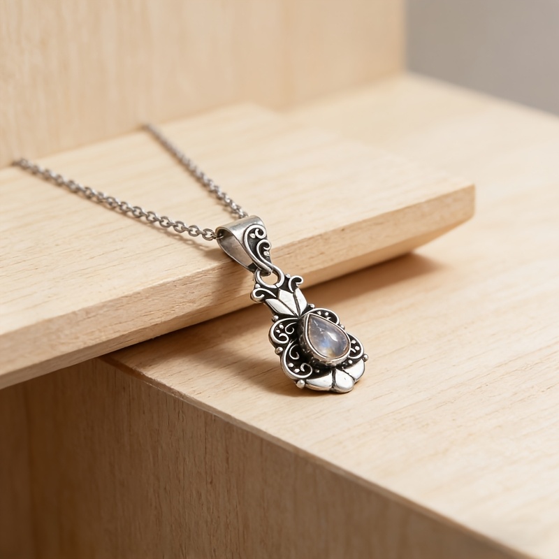 Creative Butterfly Pattern Pendant Necklace, Trendy Gift